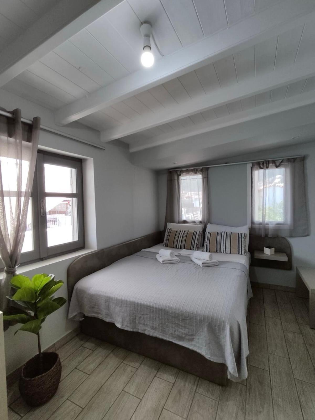 Green Suite Skiathos Екстер'єр фото